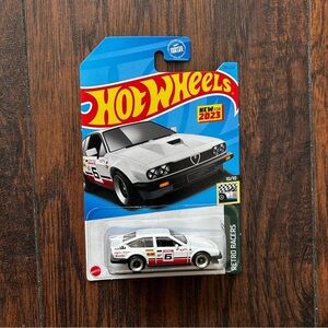 Hot Wheels White Car Die-Cast